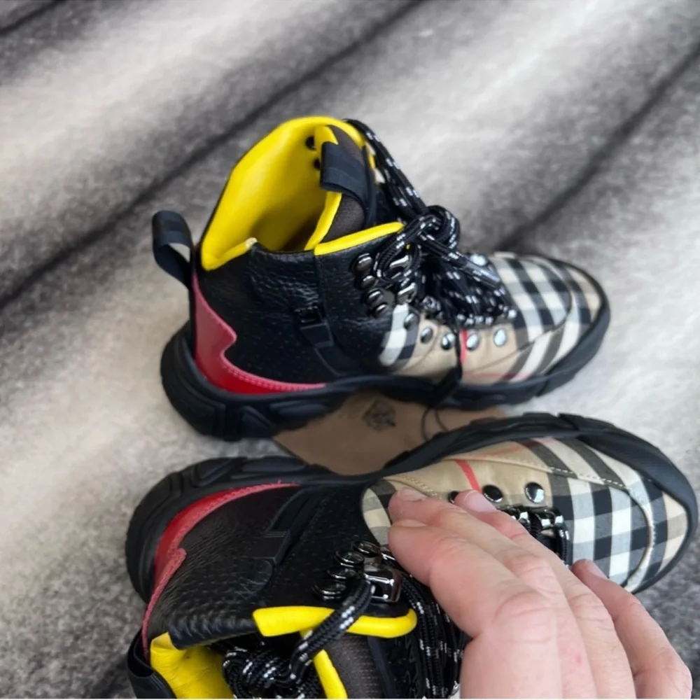 Burberry Vintage Check Logo Tor Hiking Boots